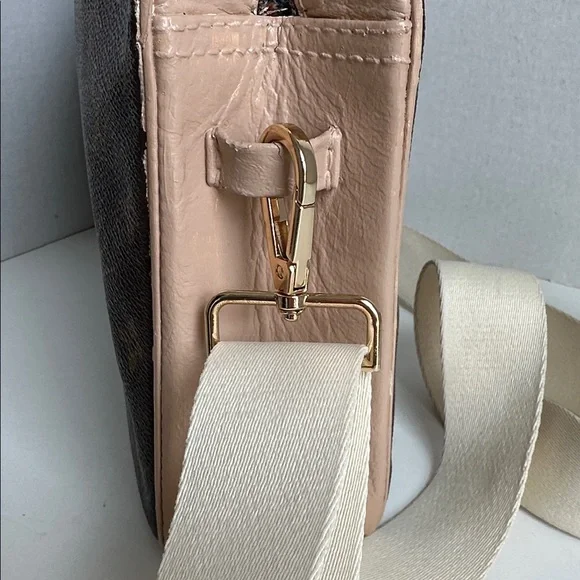 Customized 
Louis Vuitton Monogram Crossbody with missing strap 
12” x 9” x 3” - Picture 4 of 16